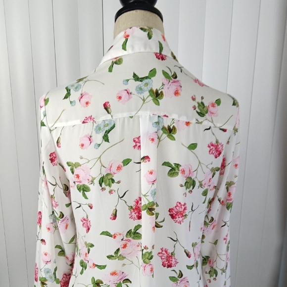 Express Womens Blouse. - Picture 5 of 10